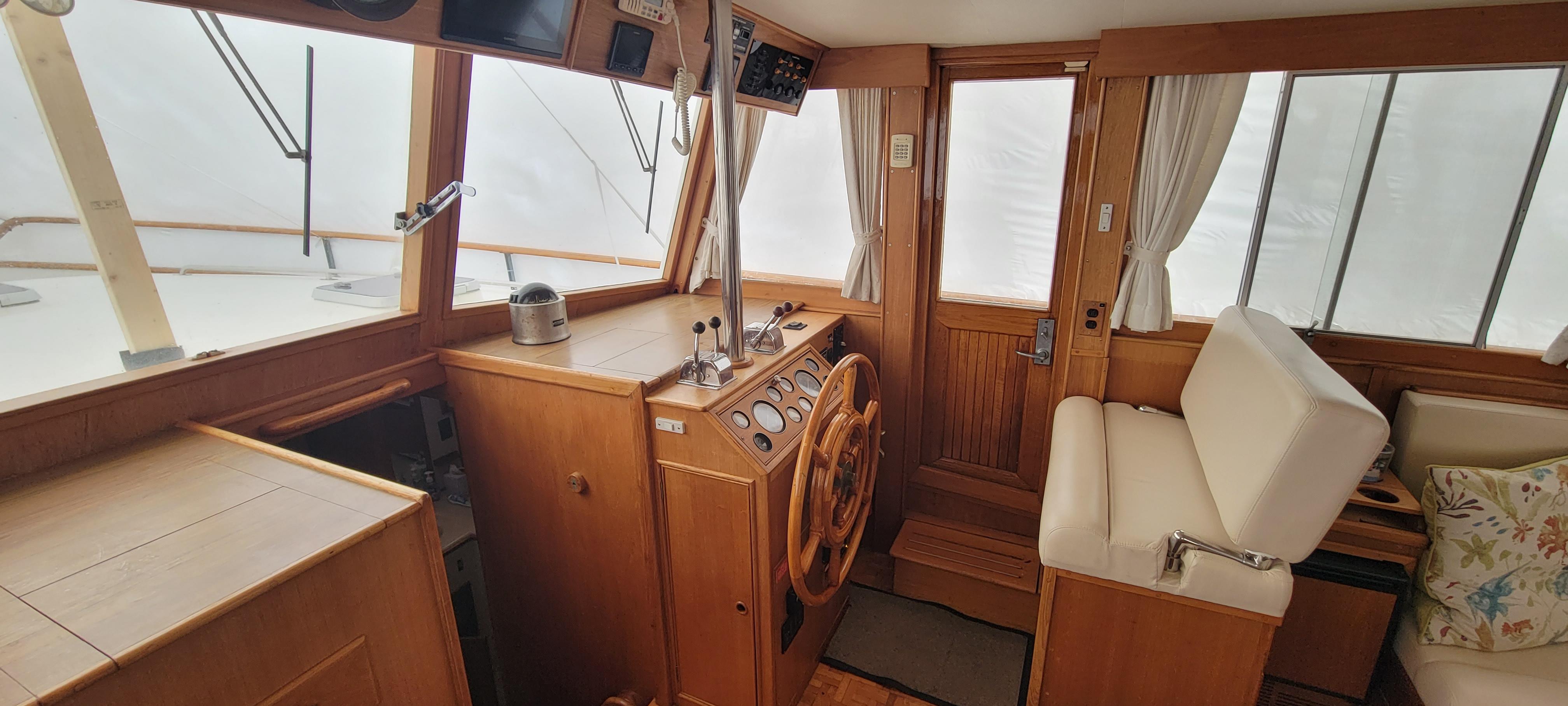 1996 Grand Banks 46 Classic-3 Cabin-stabilized