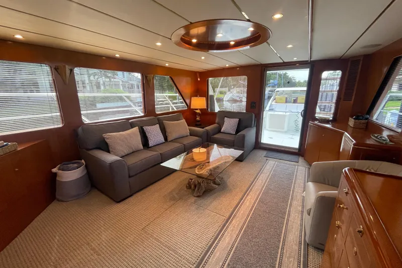 Bluewater Yacht Photos Pics Luxurious interior of 2005 Ocean Alexander Raised Pilothouse Flybridge Sedan yacht.