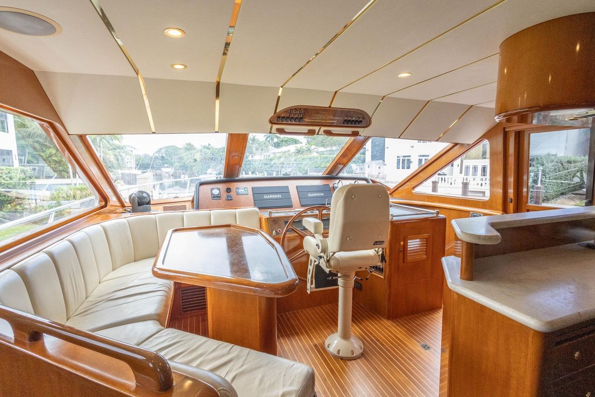 2005 Ocean Alexander 64 