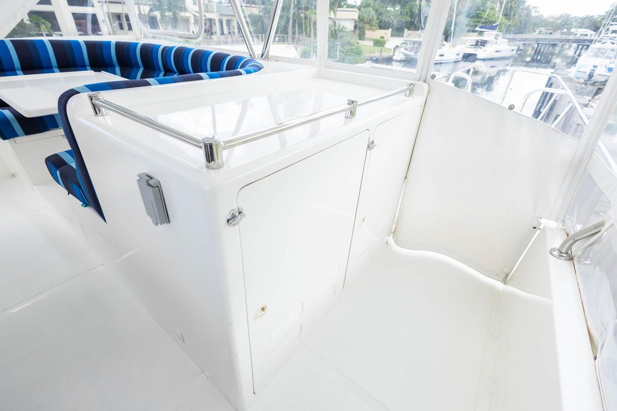2005 Ocean Alexander 64 