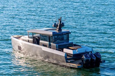 Yacht