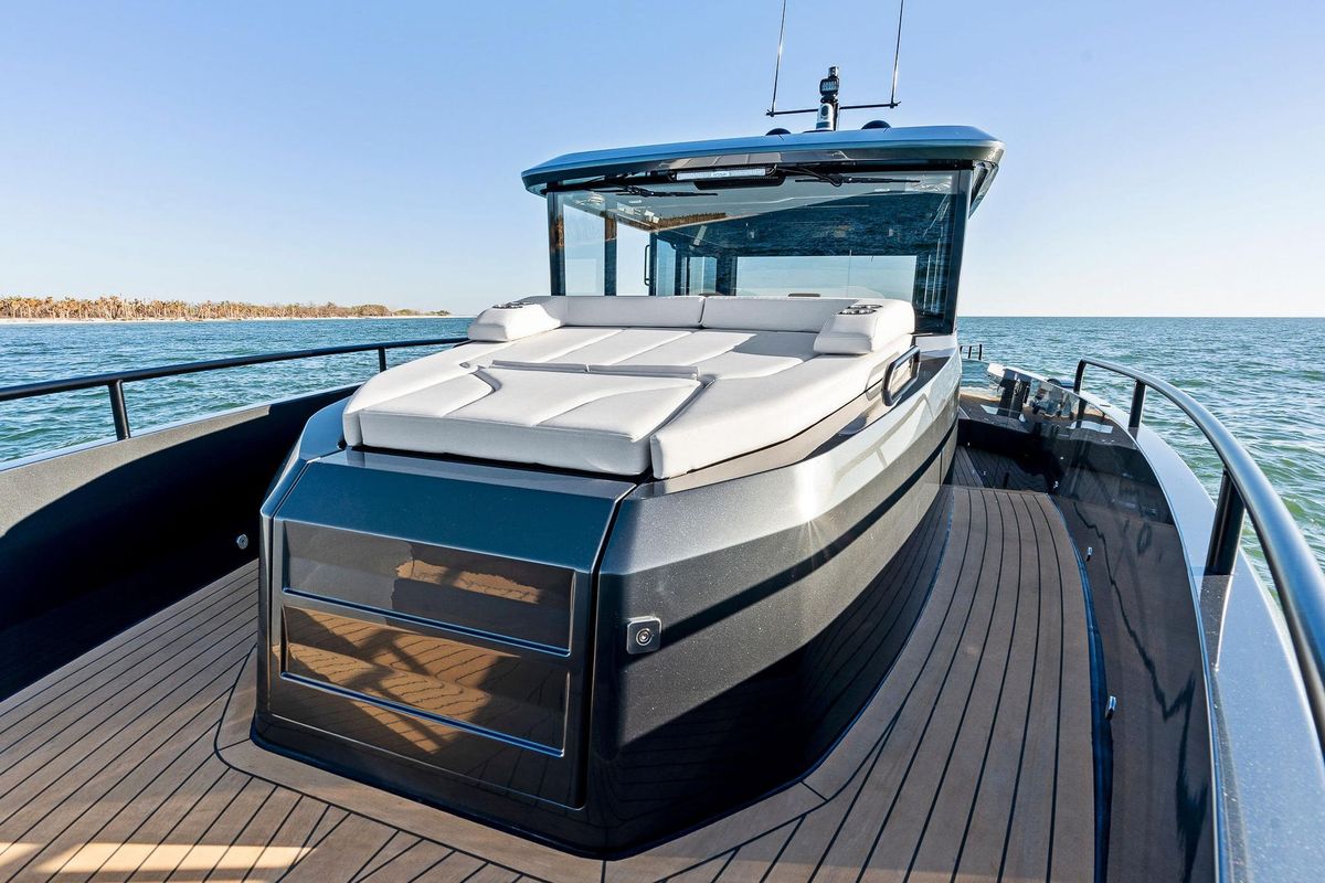 2025 XO Boats 44 