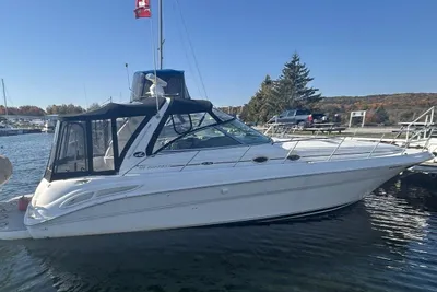 Sea Ray 410 Express Cruiser