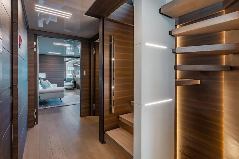 Eros Yacht Photos Pics 