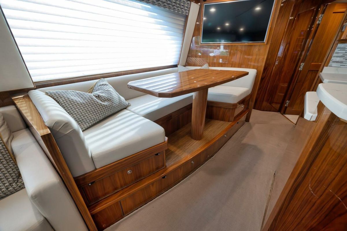 2019 Viking 68 