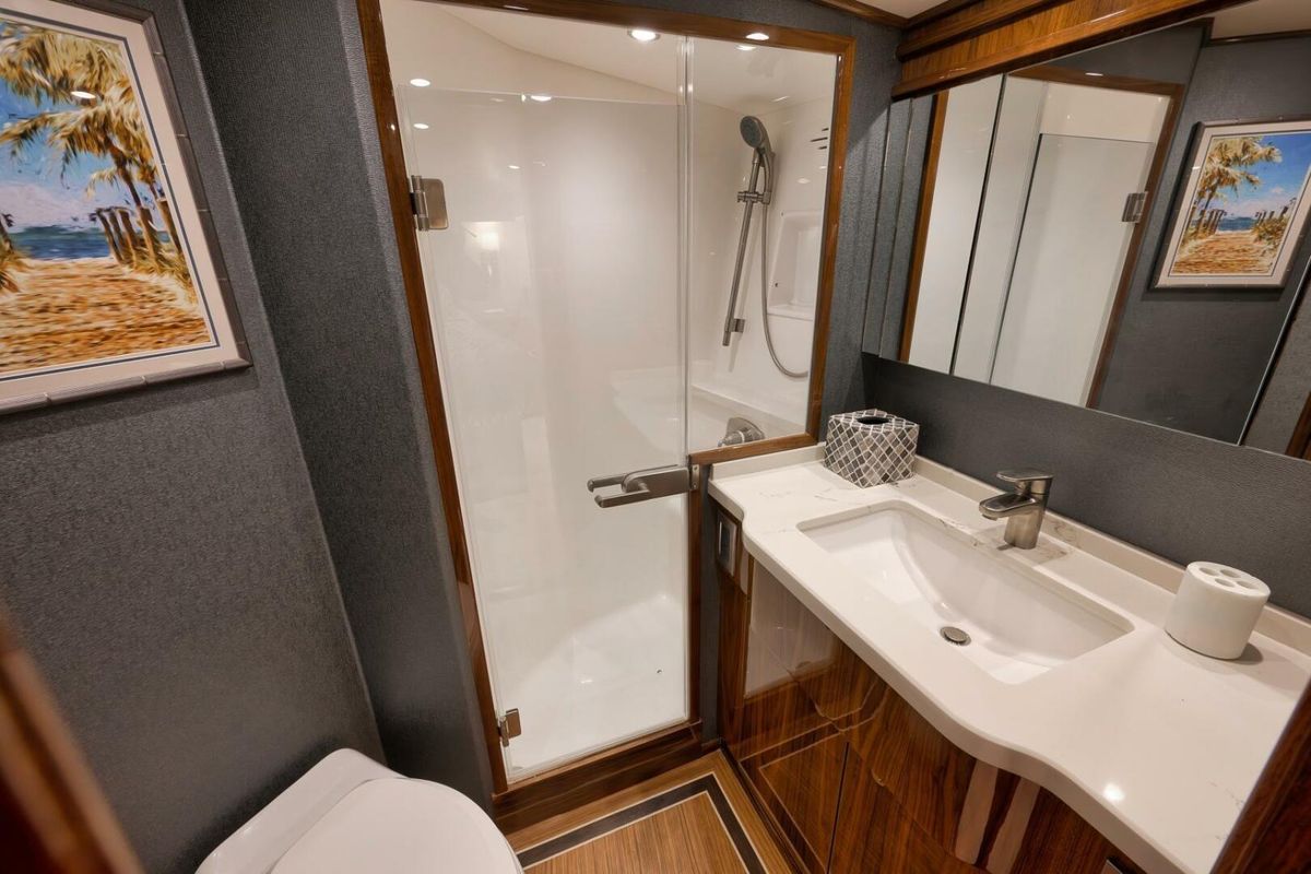 2019 Viking 68 