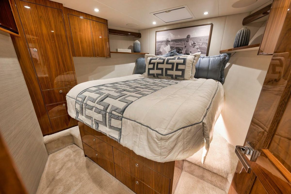 2019 Viking 68 