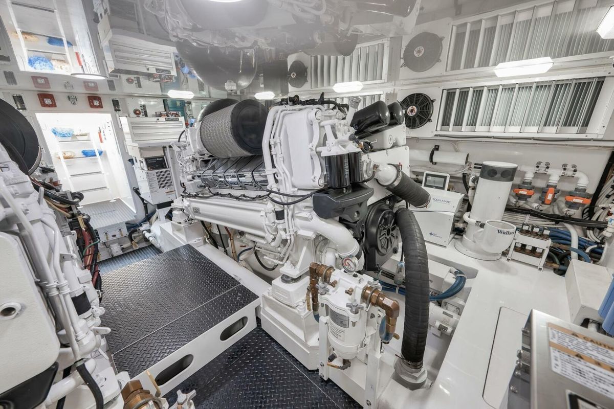 2019 Viking 68 