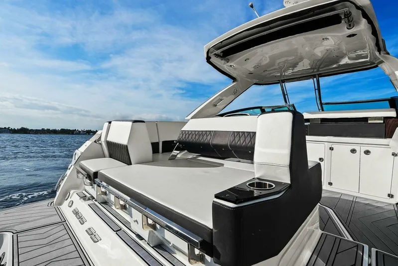  Yacht Photos Pics 2023 Monterey 385 SS - Cockpit Seating