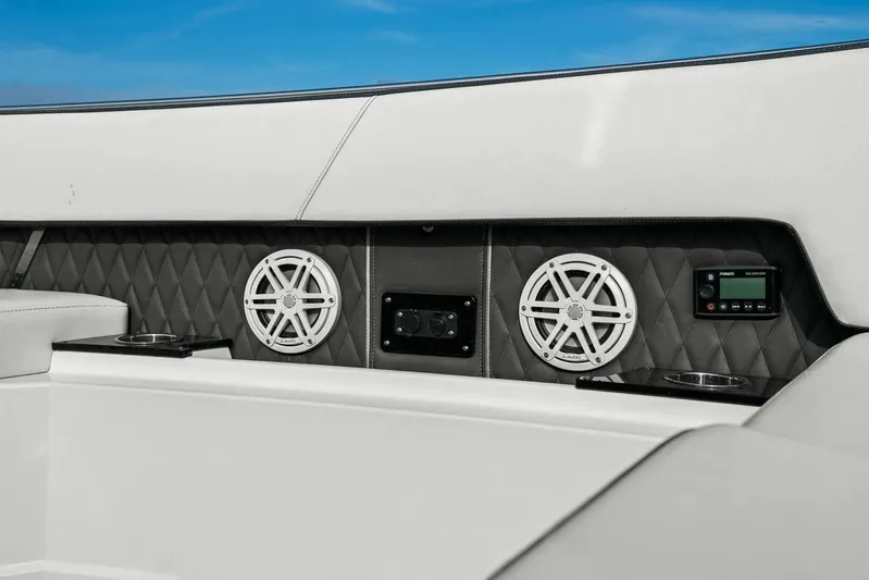  Yacht Photos Pics 2023 Monterey 385 SS - Speakers