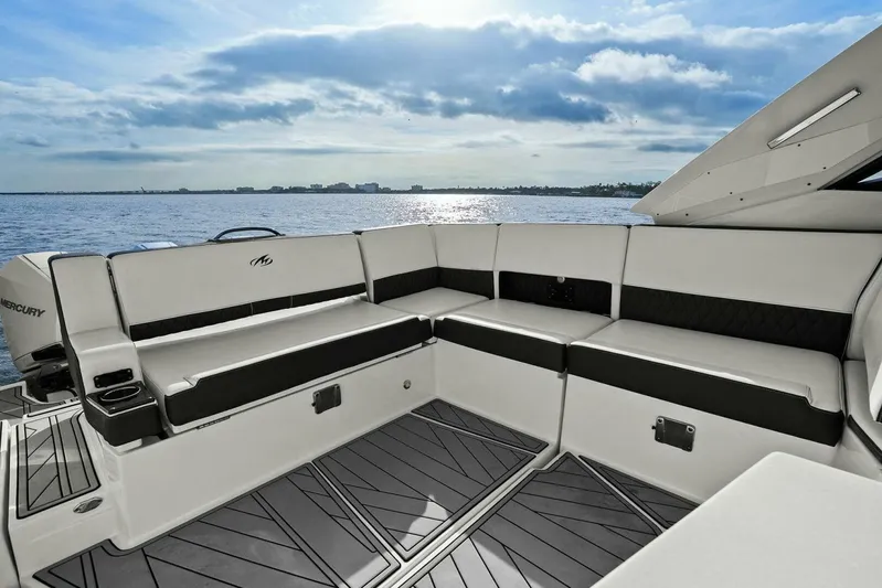  Yacht Photos Pics 2023 Monterey 385 SS - Aft Deck Seating
