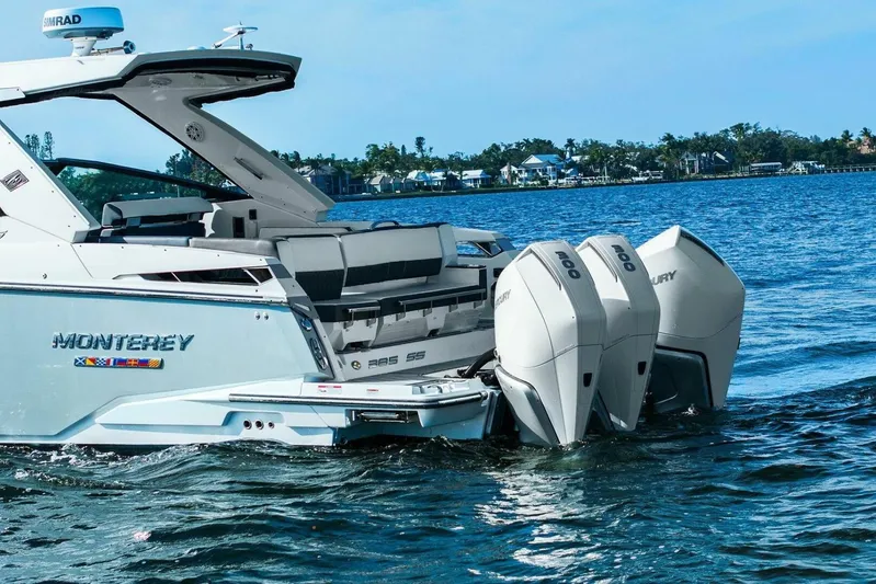  Yacht Photos Pics 2023 Monterey 385 SS - Profile