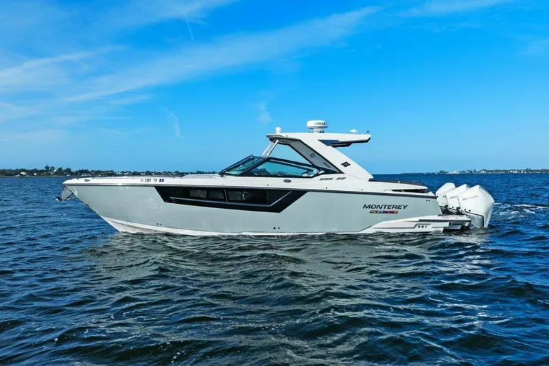  Yacht Photos Pics 2023 Monterey 385 SS - Profile
