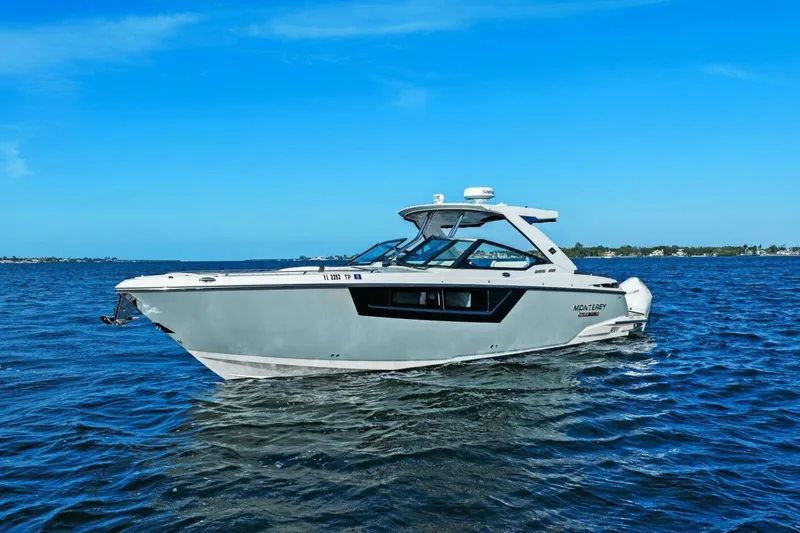  Yacht Photos Pics 2023 Monterey 385 SS - Profile