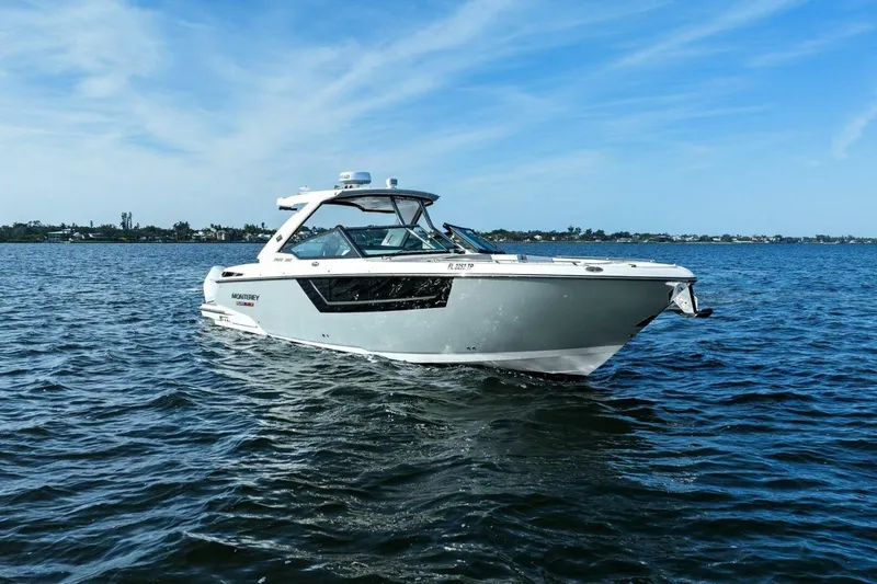  Yacht Photos Pics 2023 Monterey 385 SS - Profile