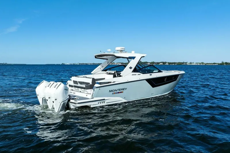  Yacht Photos Pics 2023 Monterey 385 SS - Profile