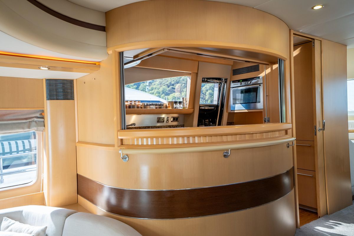 2008 Princess 74 