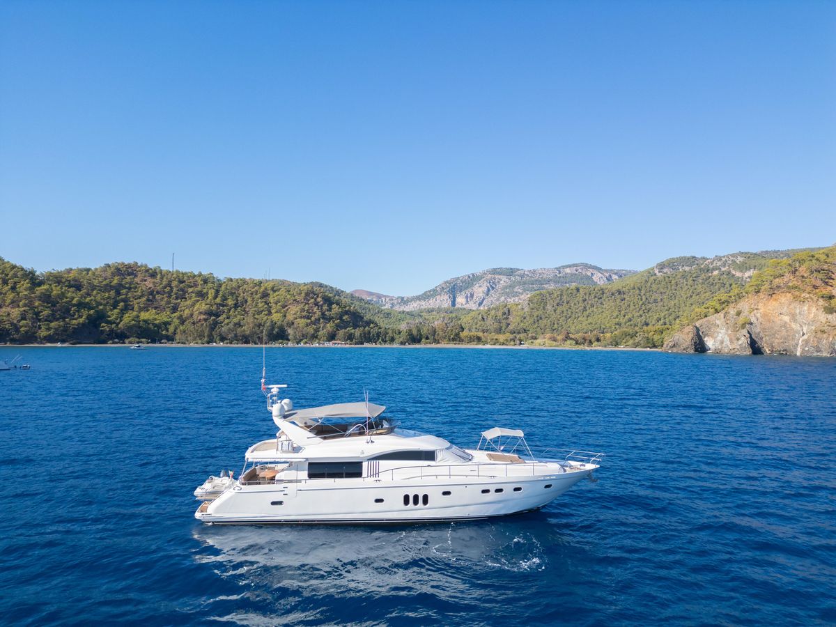 2008 Princess 74 