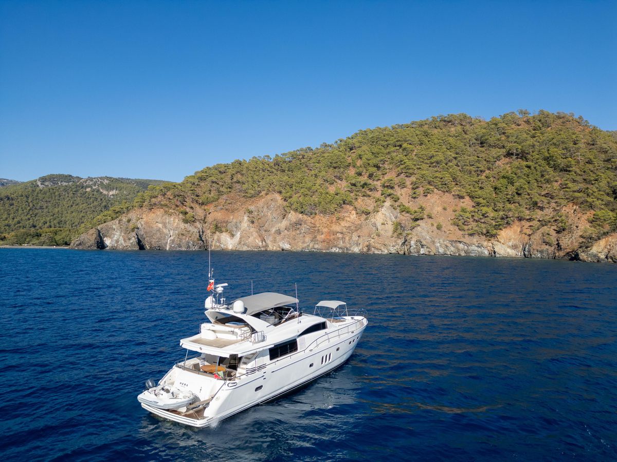 2008 Princess 74 