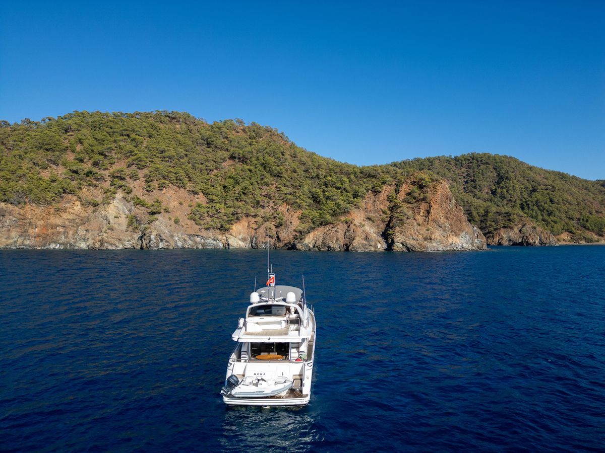 2008 Princess 74 