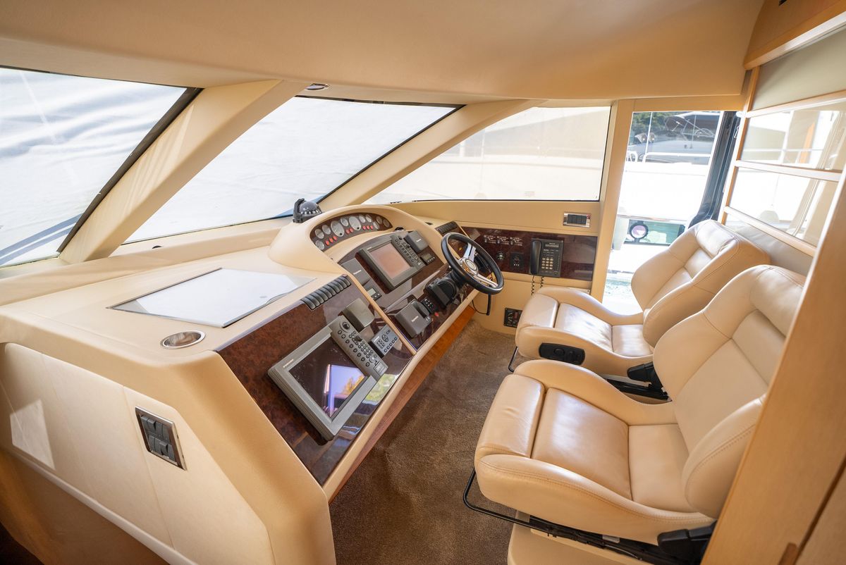 2008 Princess 74 
