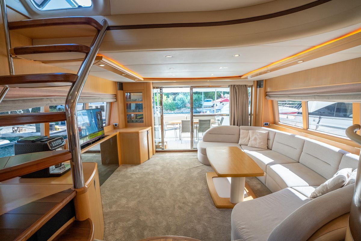 2008 Princess 74 