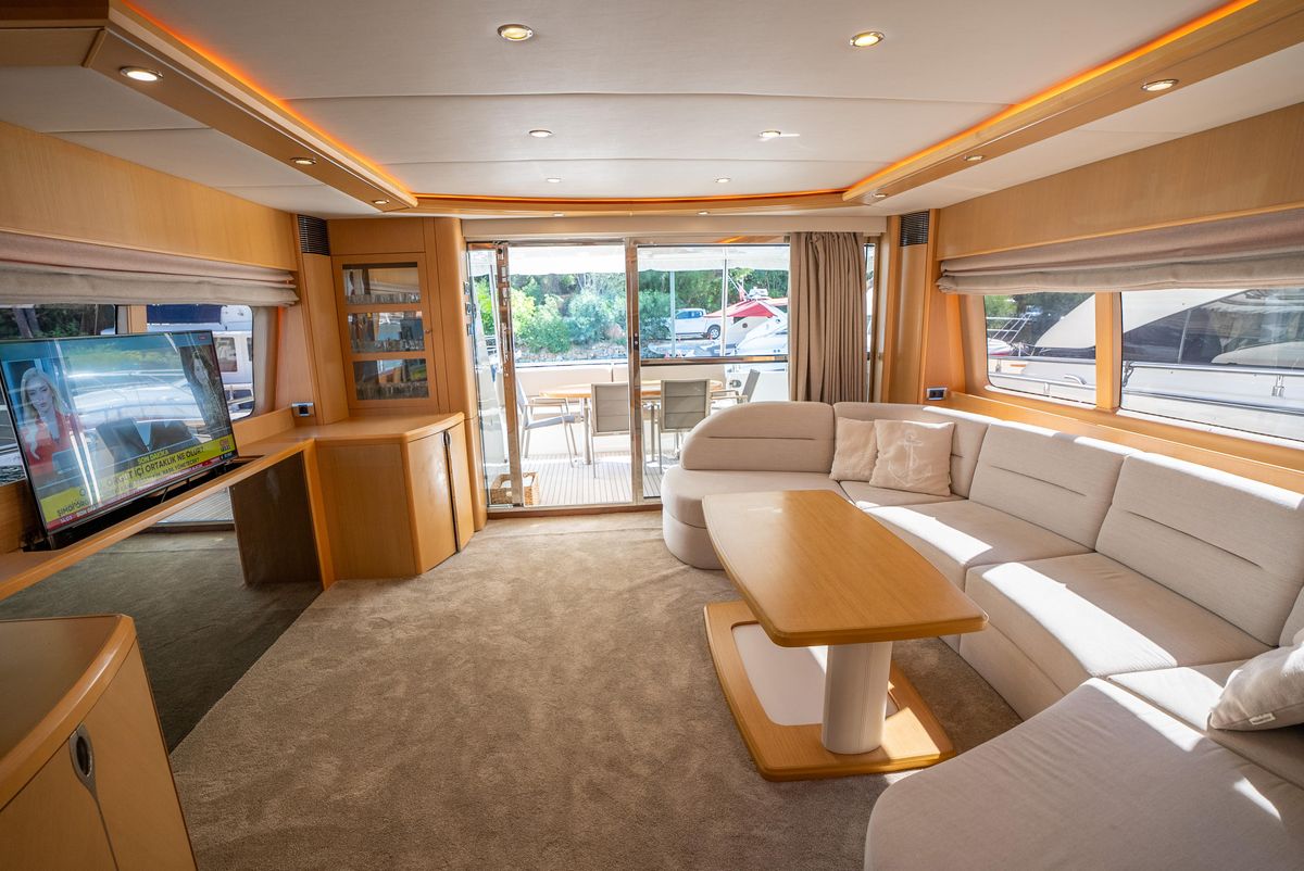 2008 Princess 74 