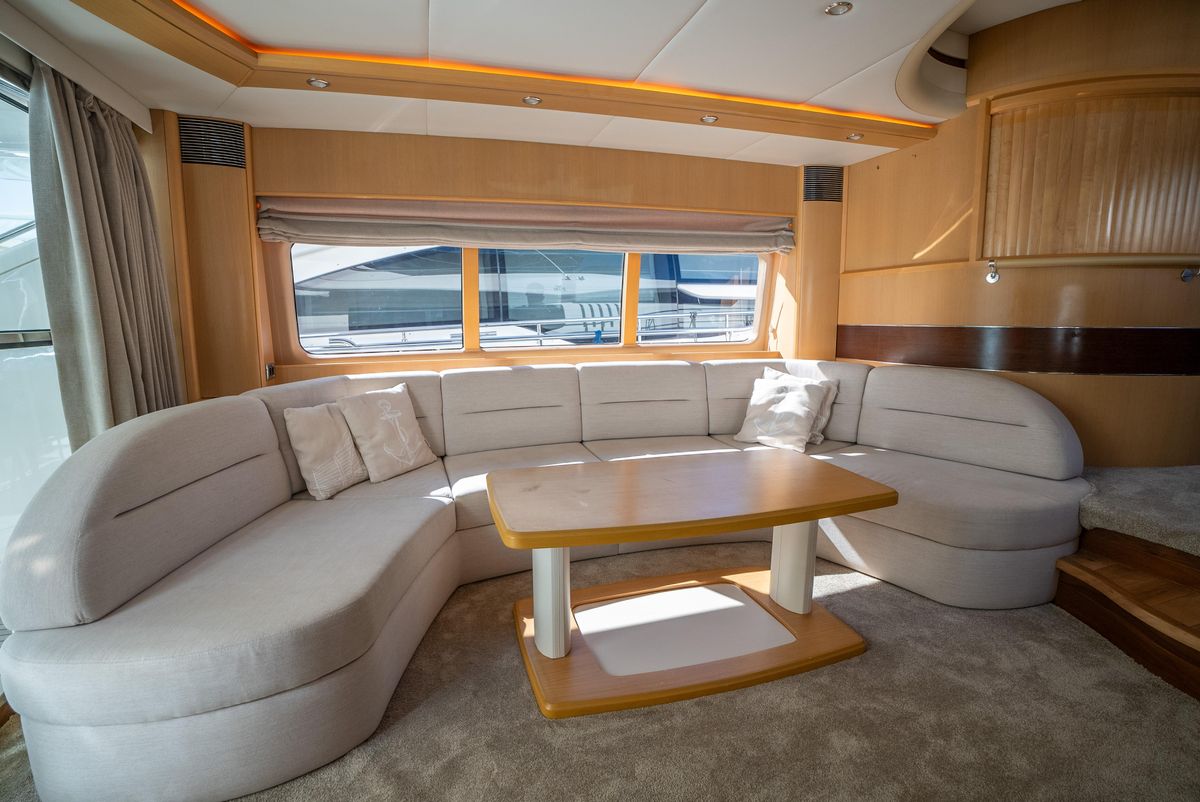 2008 Princess 74 