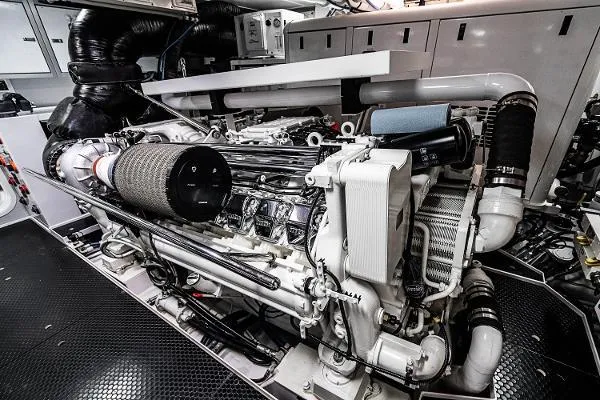 Risky Business Yacht Photos Pics Engine Room