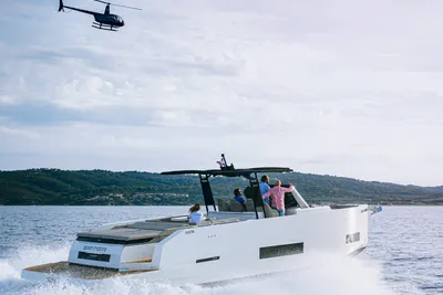 2020 De Antonio Yachts D42