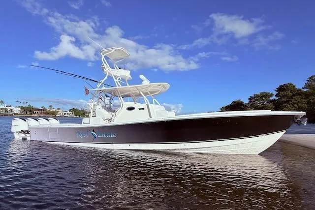  Yacht Photos Pics 2017 Regulator 41 boat on water, clear sky, side view.