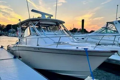 Grady-White Express 330