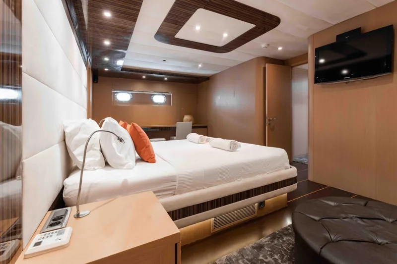 Le Pietre Yacht Photos Pics Luxurious bedroom interior of a 2009 custom sailing yacht with modern amenities.
