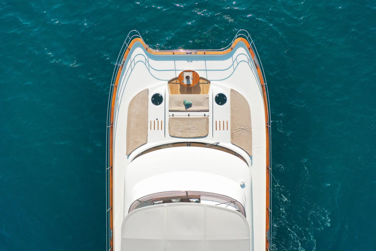2010 Fountaine Pajot 56 
