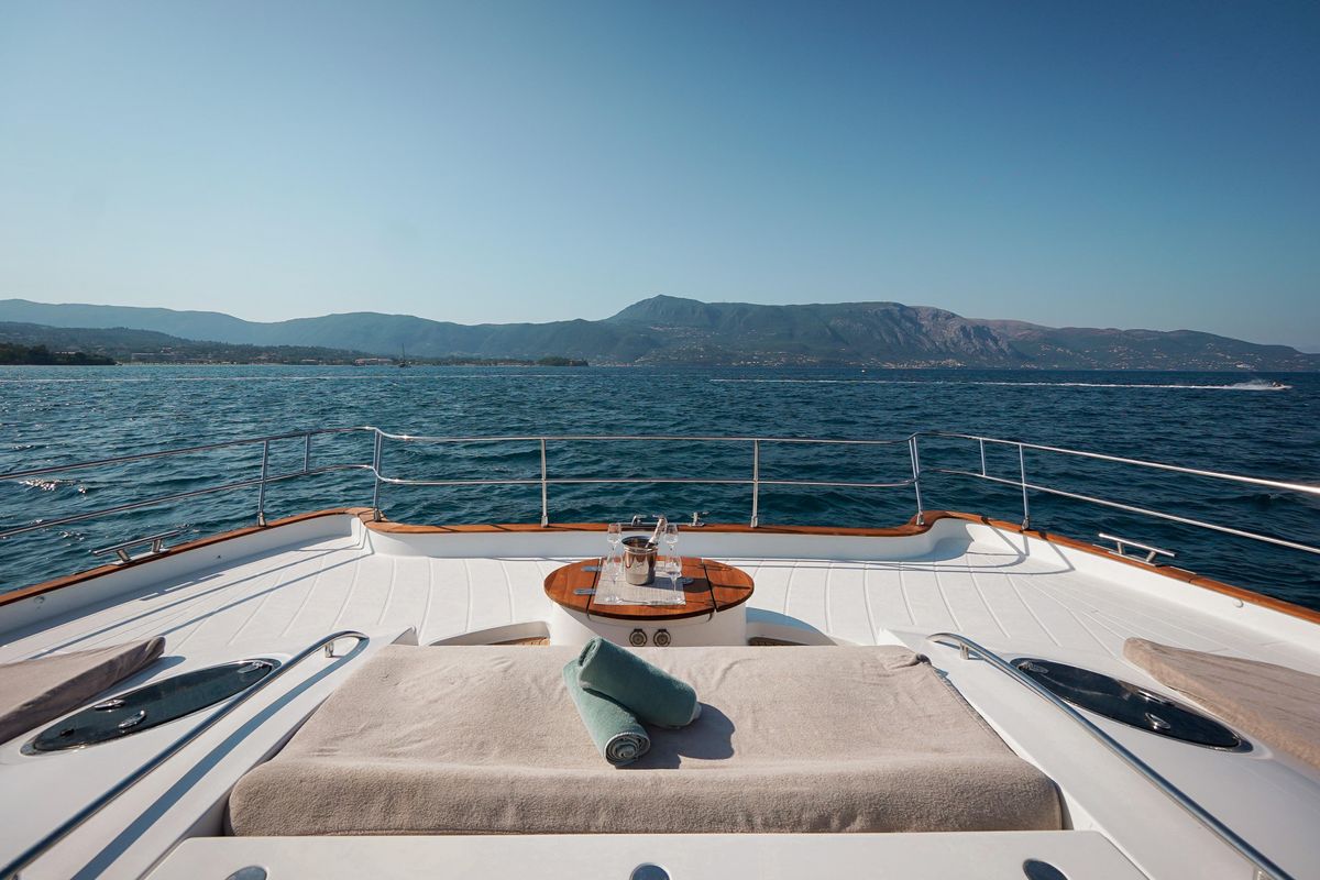 2010 Fountaine Pajot 56 