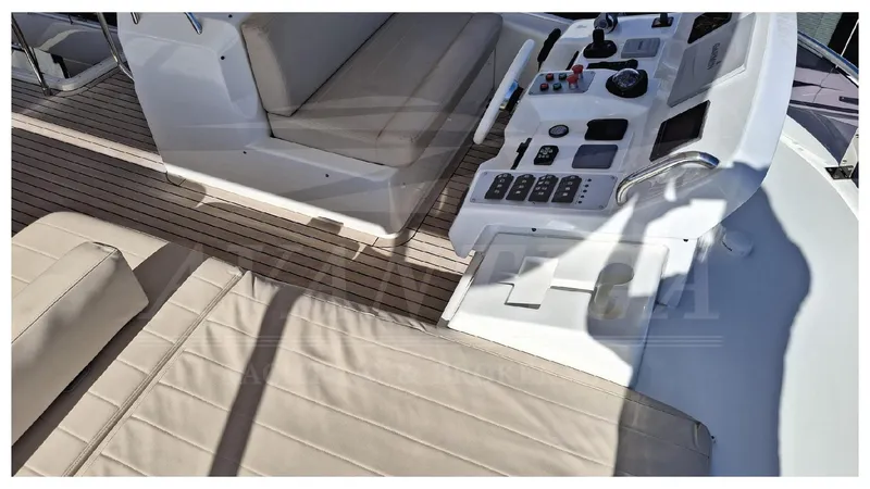  Yacht Photos Pics Sirena 58