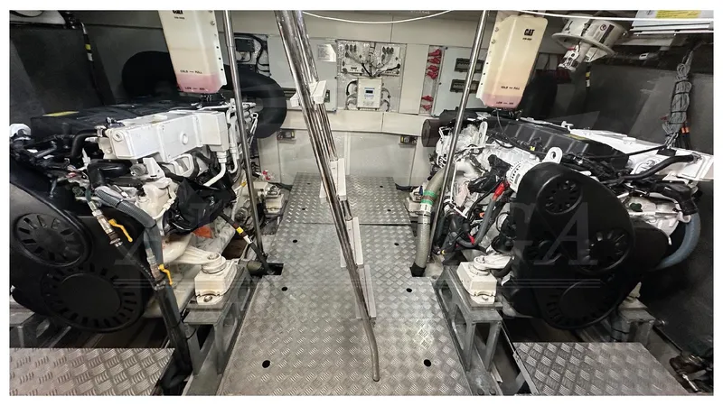  Yacht Photos Pics Sirena 58