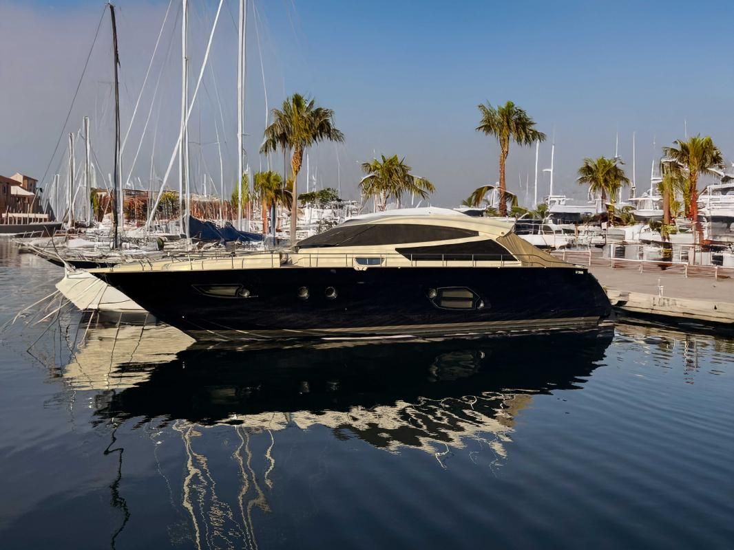 2011 CAYMAN CAYMAN 57 HT