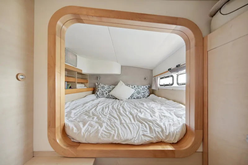 Zephyr Yacht Photos Pics 