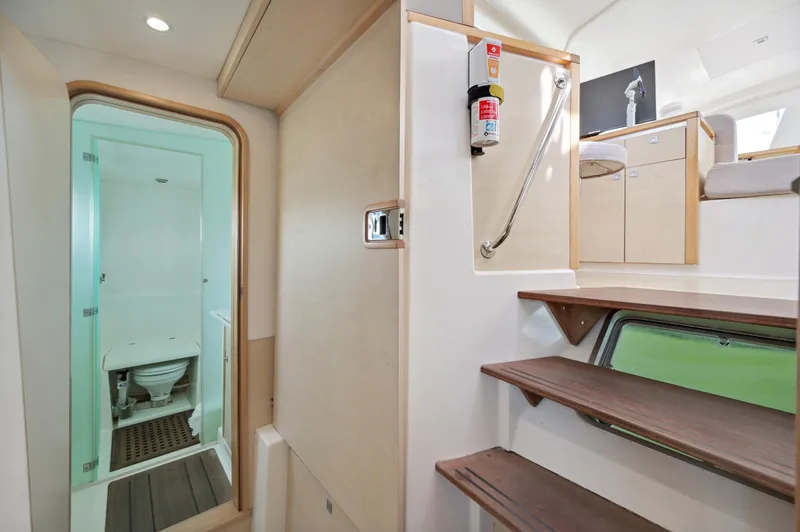 Zephyr Yacht Photos Pics 