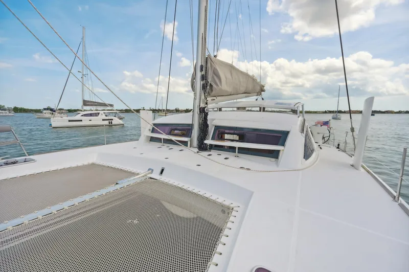 Zephyr Yacht Photos Pics 