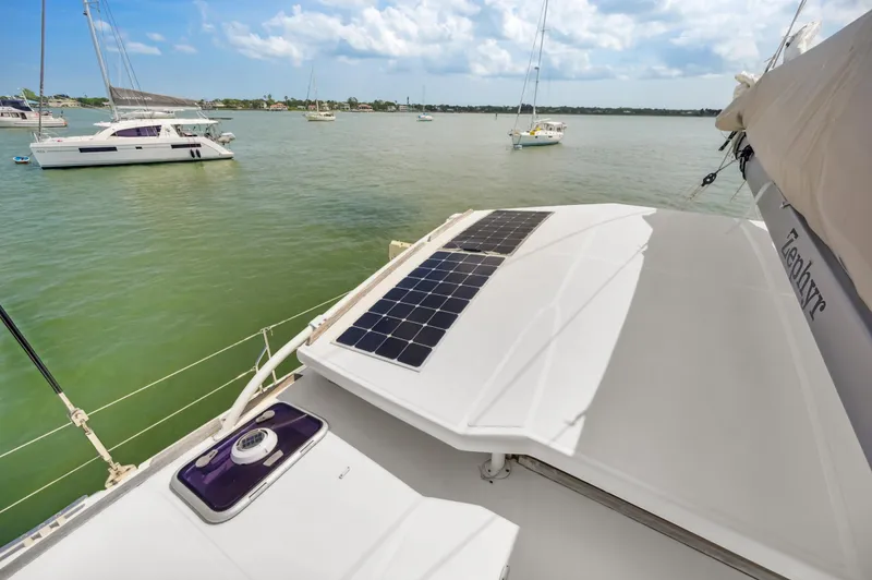 Zephyr Yacht Photos Pics 