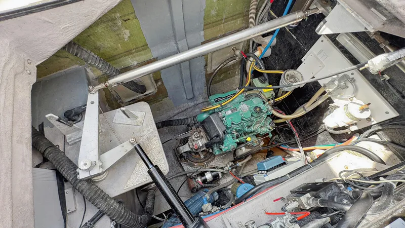 Zephyr Yacht Photos Pics 