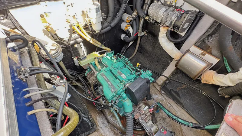 Zephyr Yacht Photos Pics 