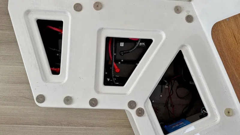 Zephyr Yacht Photos Pics 