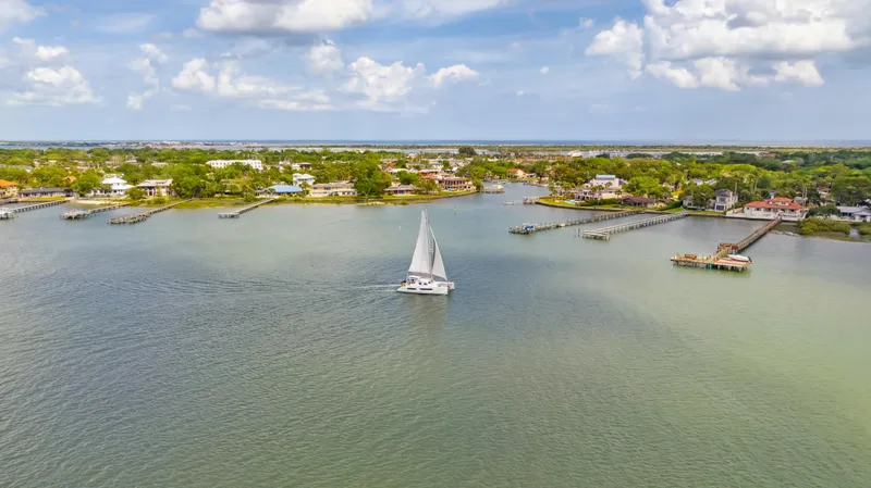 Zephyr Yacht Photos Pics 