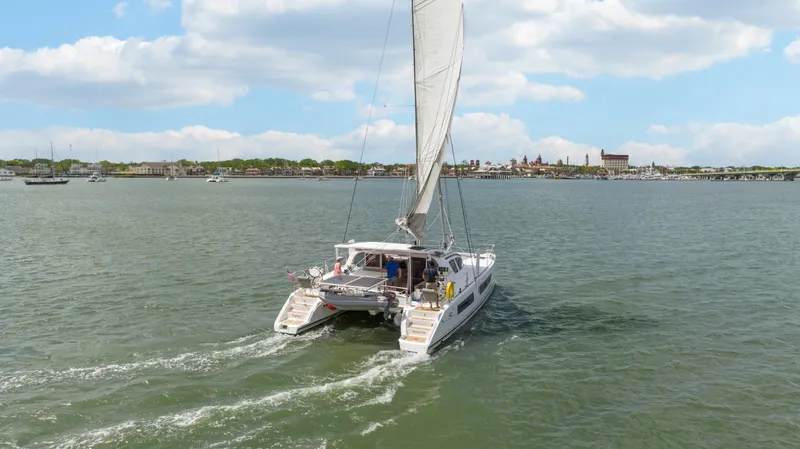 Zephyr Yacht Photos Pics 