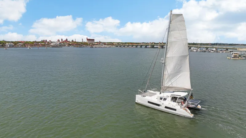 Zephyr Yacht Photos Pics 