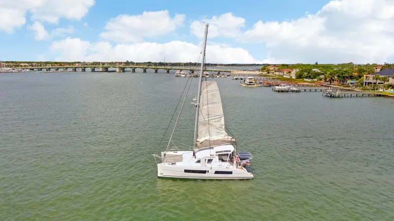 Zephyr Yacht Photos Pics 