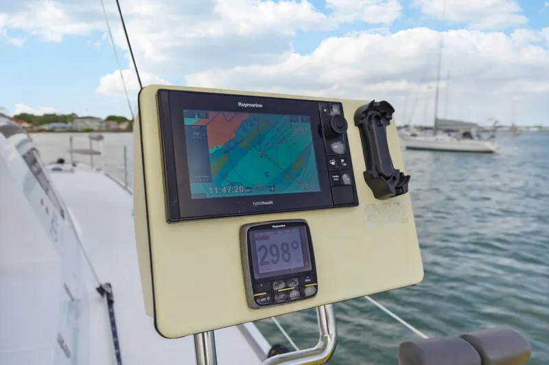 Zephyr Yacht Photos Pics 